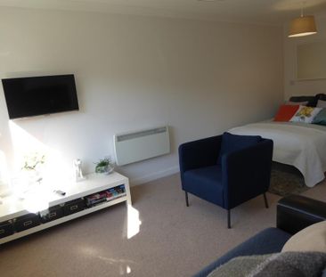 Studio to rent - Photo 5