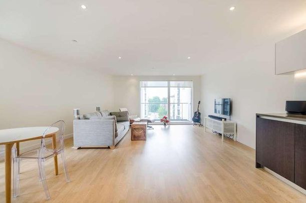 Kew Bridge West, Kew Bridge, TW8 - Photo 1