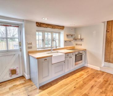 2 bedroom semi-detached house to rent - Photo 6