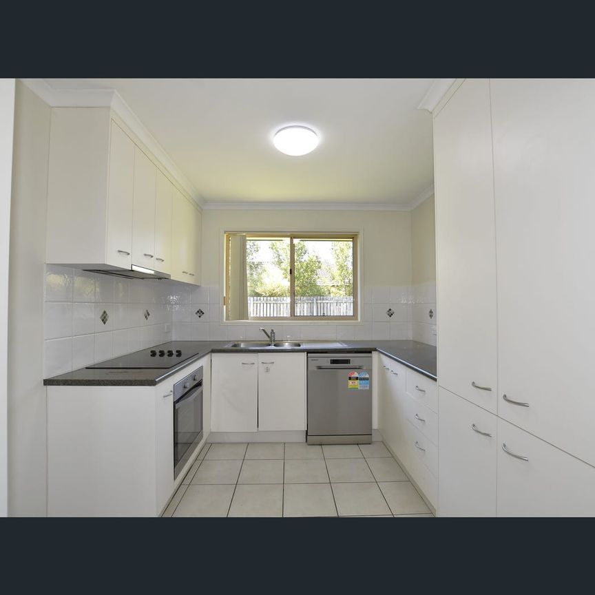 7 Finbay Avenue, Avoca, Qld 4670 - Photo 1