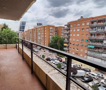 Calle de Mauricio Legendre, Madrid, Community of Madrid 28046 - Photo 2