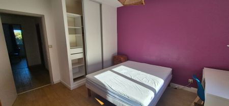 T3 Meublé de 85 m² avec balcon et loggia - secteur CORUM, - Photo 5