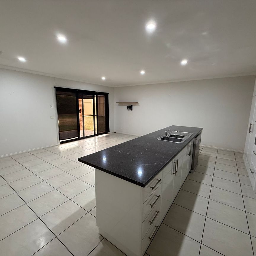 Three Bedroom Home - Photo 1