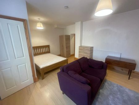 Studio to rent - Photo 2