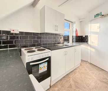 Flat 5 1 Major Road, Cardiff CF5 1PF - Photo 5