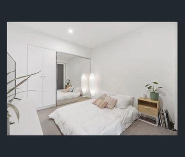 One Bedroom Apartment in South Brisbane! Fully Furnished ! - Photo 4