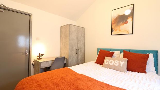 7 bedroom semi-detached house to rent - Photo 1