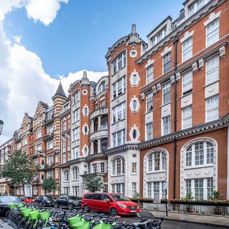 4 bedroom flat to rent - Photo 1