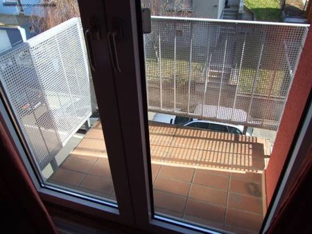 Trier-Kürenz, möbliertes, modernes Appartement mit Balkon u. PKW-SP ab 10.1.26 zu vermieten. - Photo 5