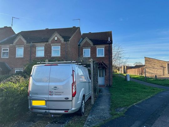 2 bedroom end of terrace house to rent - Photo 1