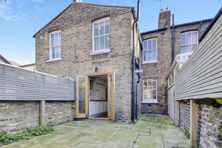 2 bedroom terraced house to rent - Photo 5