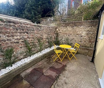 1 Bed Flat, Rugby Place, BN2 - Photo 5