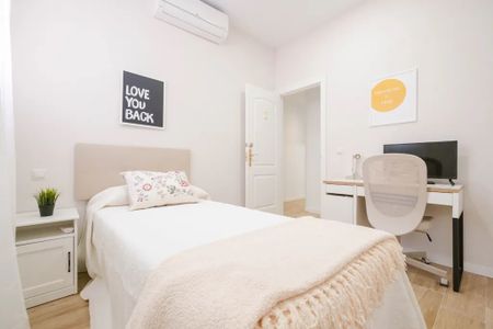 Calle de Antonio Prieto, Madrid, Community of Madrid 28026 - Photo 4