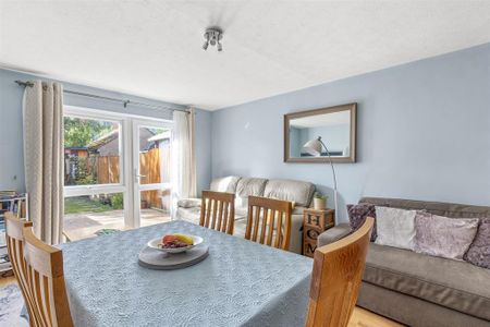 2 bedroom terraced house to rent - Photo 3