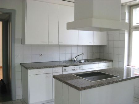 Exklusive 4.5 Zimmer-Wohnung in Jugendstilhaus am Rosenberg - Photo 2