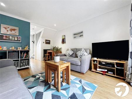 2 bedroom terraced house to rent - Photo 4