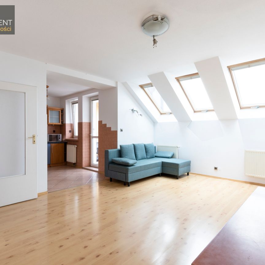 Przestronne mieszkanie 52m2 z osobną sypialnią przy ul. Rusznikarskiej - Photo 1