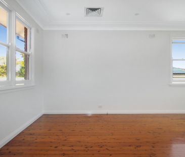 19 Arnold Street, Ryde NSW 2112 - House For Rent | Domain - Photo 6