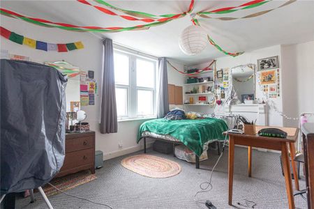 5 bedroom terraced house to rent - Photo 4