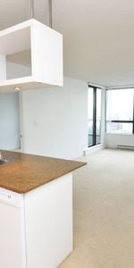 Downtown Vancouver 2 bed + 2 bath + 843sqft + 1 Parking - Photo 3