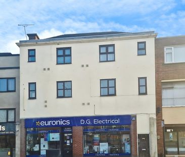 2 bedroom Flat To Let - Photo 5