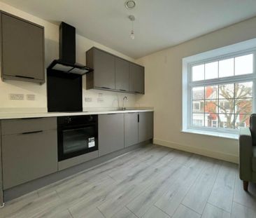 1 bedroom Apartment to rent - Photo 3