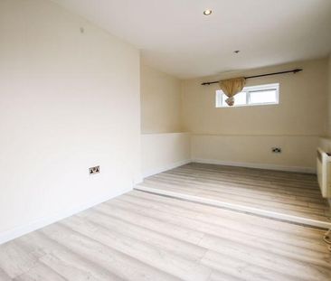 Studio to rent - Photo 6