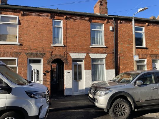 2 bedroom Mid Terraced House to let - Photo 1