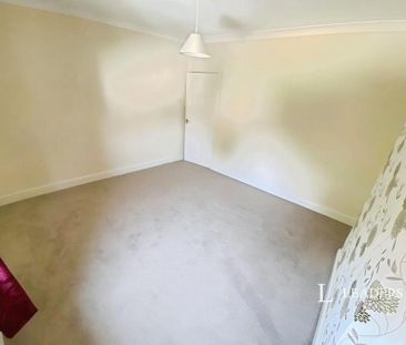 2 bedroom end of terrace house to rent - Photo 5