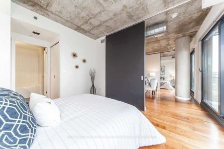 River City I Lofts 51 , #1305 - Photo 3