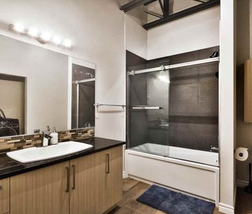 2070 Rue Clark condo — Montréal, QC (4-Bedroom) - 4 Bedroom - Photo 5