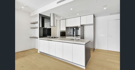 Bright & Spacious | Access to Amazing Rooftop Pool & BBQ - Photo 2