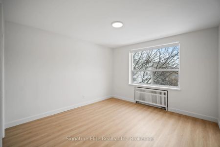345 Lonsdale Road #308 - Photo 4