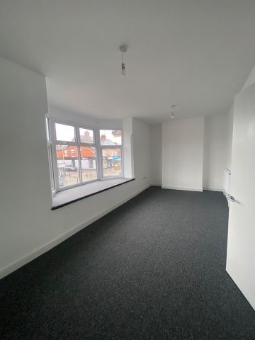 3 Bed Flat, Evington Road, LE2 - Photo 2