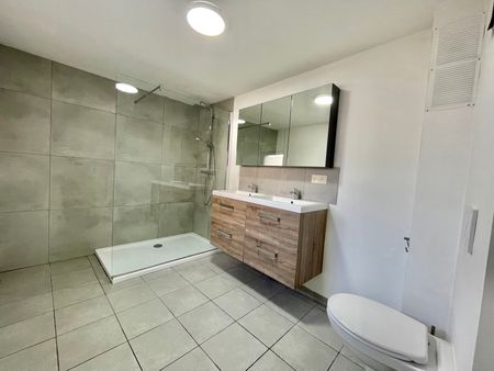 Prachtig gerenoveerd duplex-appartement nabij het station van Aalst - Foto 4