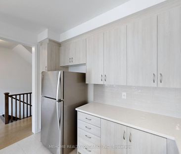 For Lease - 1371 William Halton Parkway, Oakville, Ontario - Photo 2