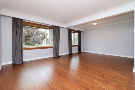 For Lease - 19 Wisteria Road, Toronto, Ontario - Photo 5