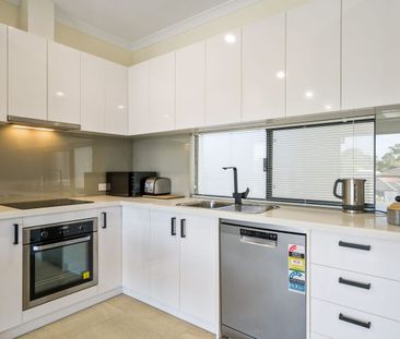 Quality Furnished Unit in Sought After Melville Location!! - Photo 5