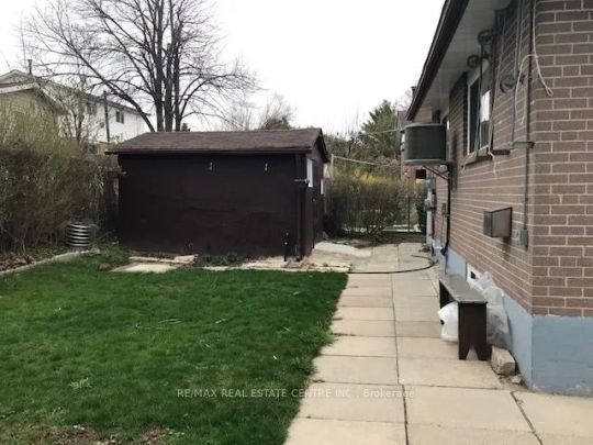 Detached Home For Lease | W9074863 - Photo 1