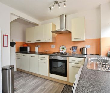 2 bedroom house to rent - Photo 1