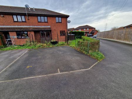 2 bedroom end of terrace house to rent - Photo 5