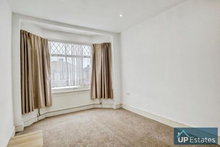 3 bedroom end of terrace house to rent - Photo 4