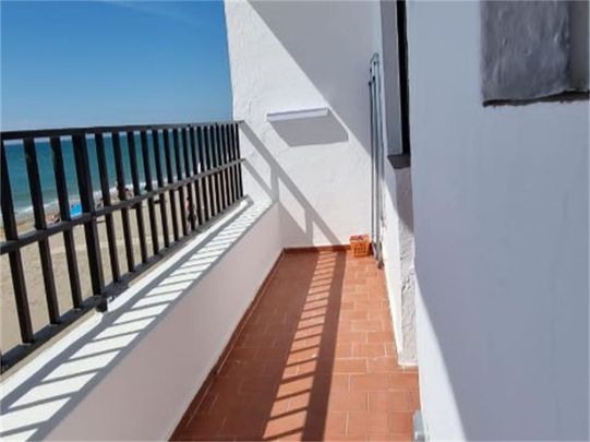 Casa adosada de alquiler en Paseo Mediterráneo, 2, La Cala Mijas - Photo 1