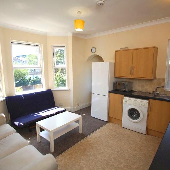 3 bedroom maisonette to rent - Photo 1