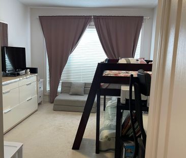 For Lease - 3038 Postridge Drive, Oakville, Ontario - Photo 4