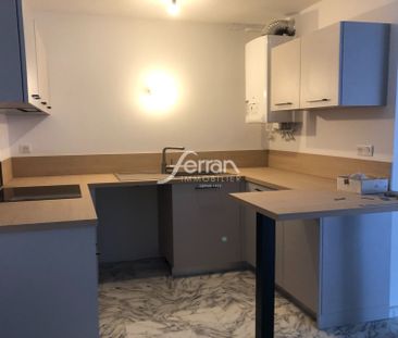 Location Appartement 2 pièces 45m² DRAGUIGNAN 83300 - Photo 2