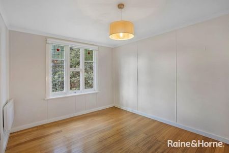 Neat Two-Bedroom Home - Photo 4