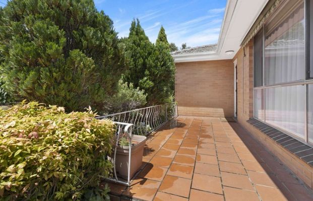 1/9 Iramoo Street, Balwyn - Photo 1