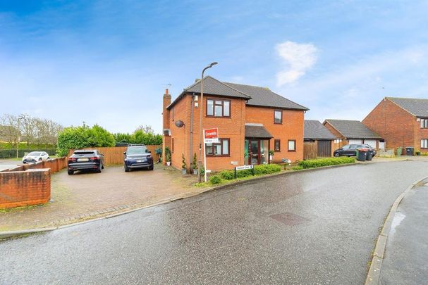 4 bedroom detached house to rent - Photo 1