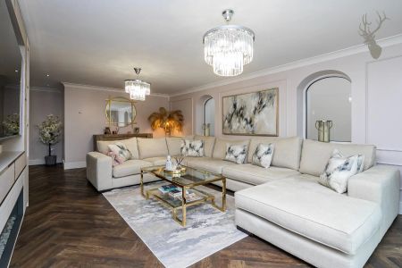 4 Bedroom House - Detached - Photo 3